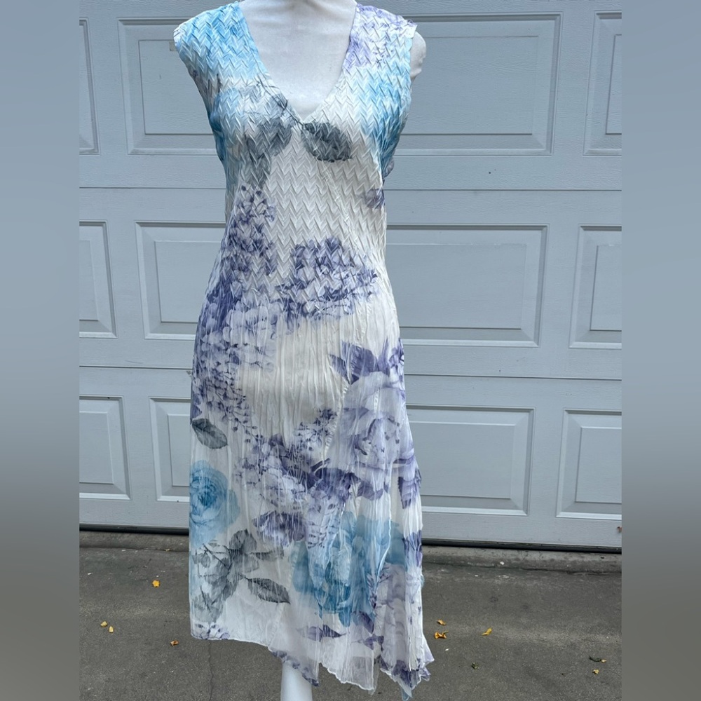 Women Komarov V-neck floral assymetrical  Dress Size M/P   ruffle
